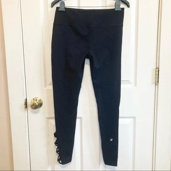 Glyder High Rise Black Criss Cross Lattice Hem Leggings Size Medium - Picture 5 of 9